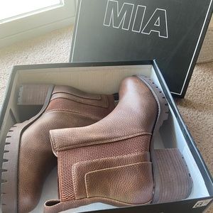 Mia Brown Heeled Boots